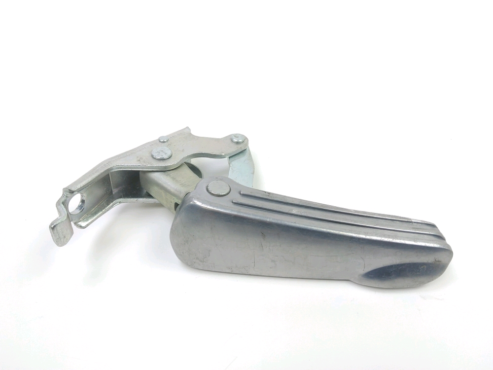 Repose pieds arriere gauche