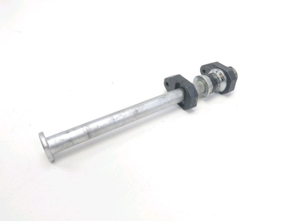 AXE DE ROUE ARRIERE