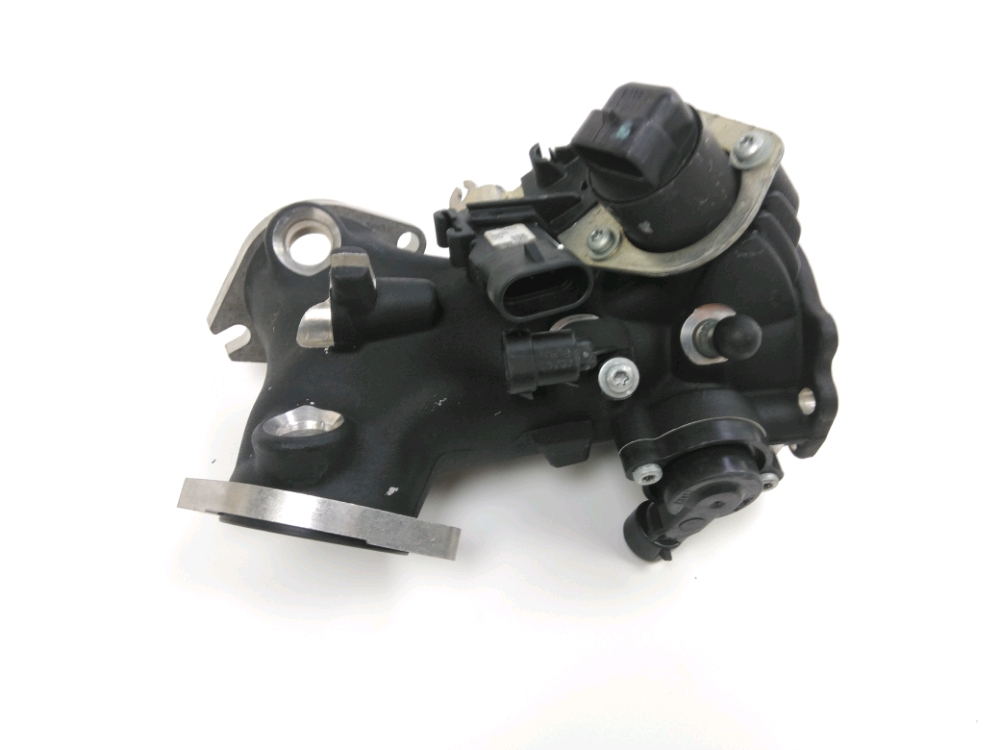 Corps d'injection gauche