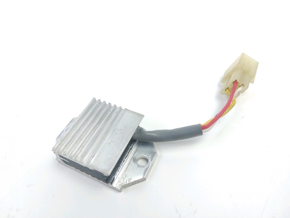 REGULATEUR DE TENSION