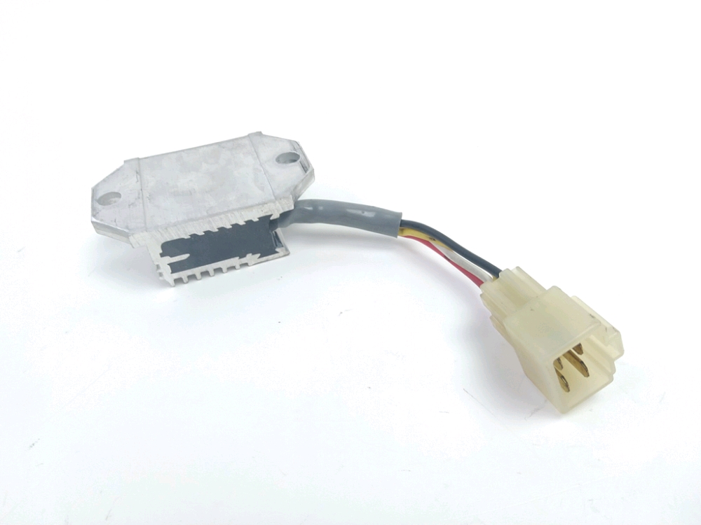 REGULATEUR DE TENSION