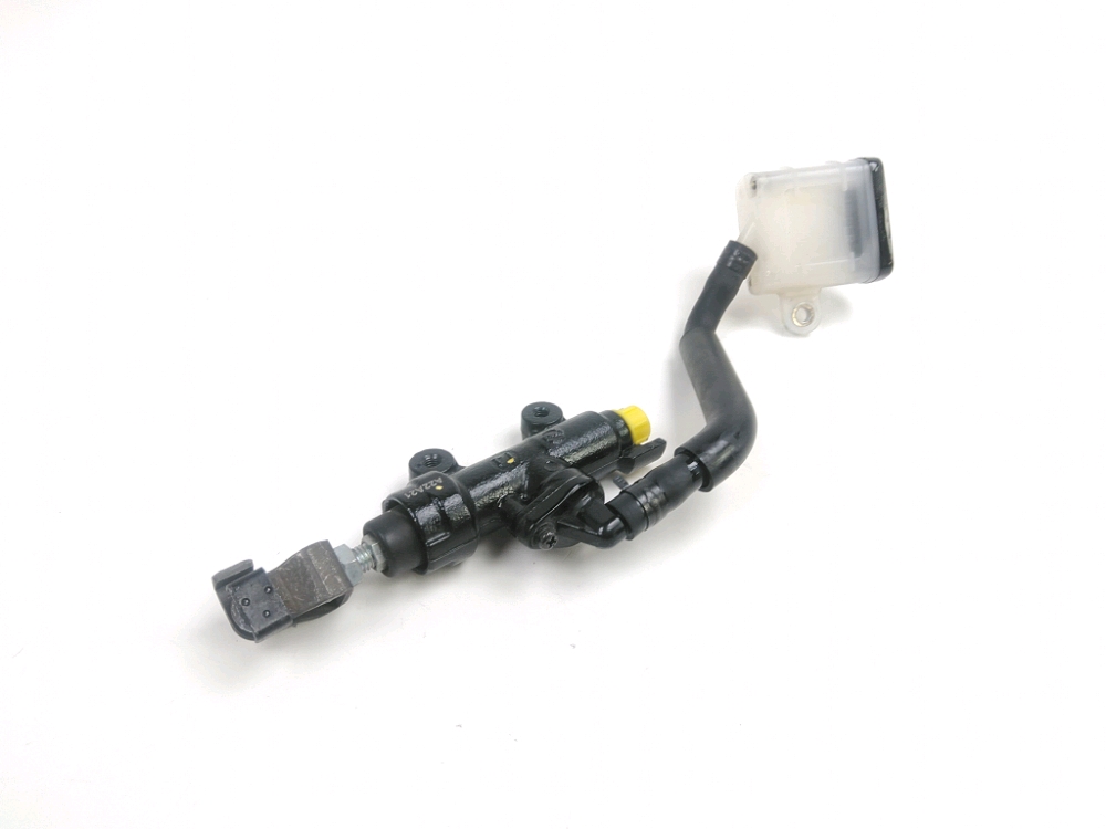 MAITRE CYLINDRE FREIN AR COMPLET