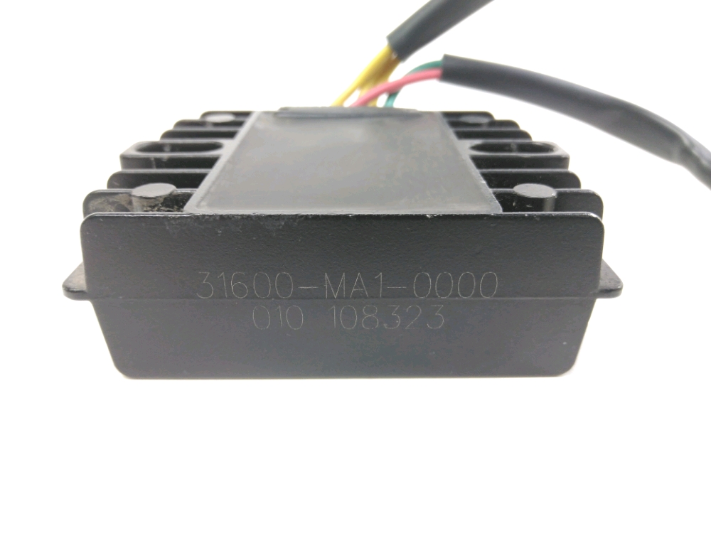 REGULATEUR DE TENSION