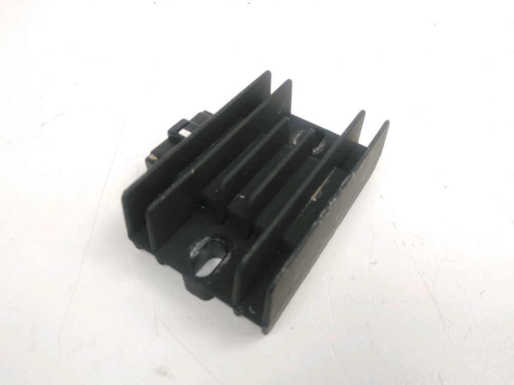 REGULATEUR DE TENSION