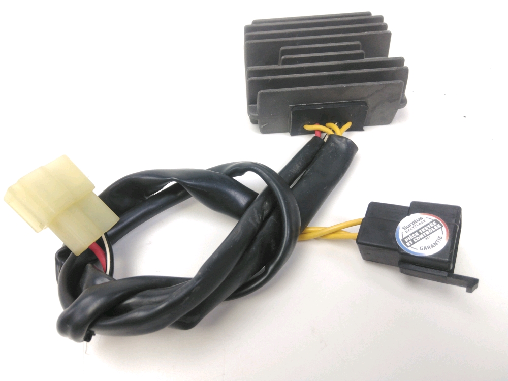 REGULATEUR DE TENSION