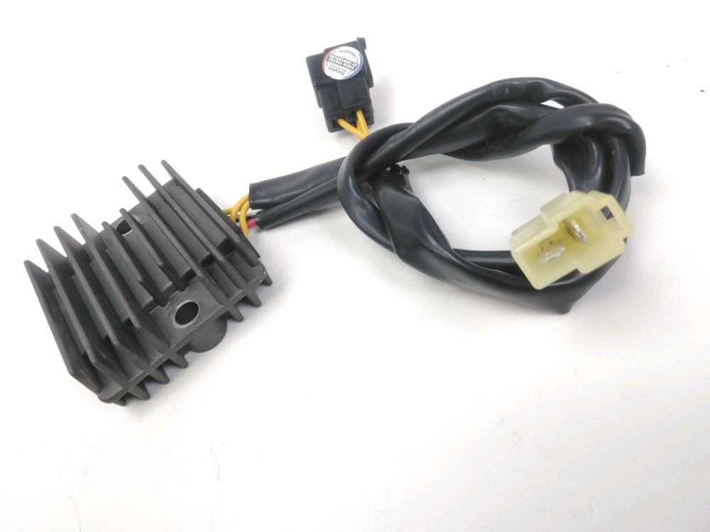 REGULATEUR DE TENSION