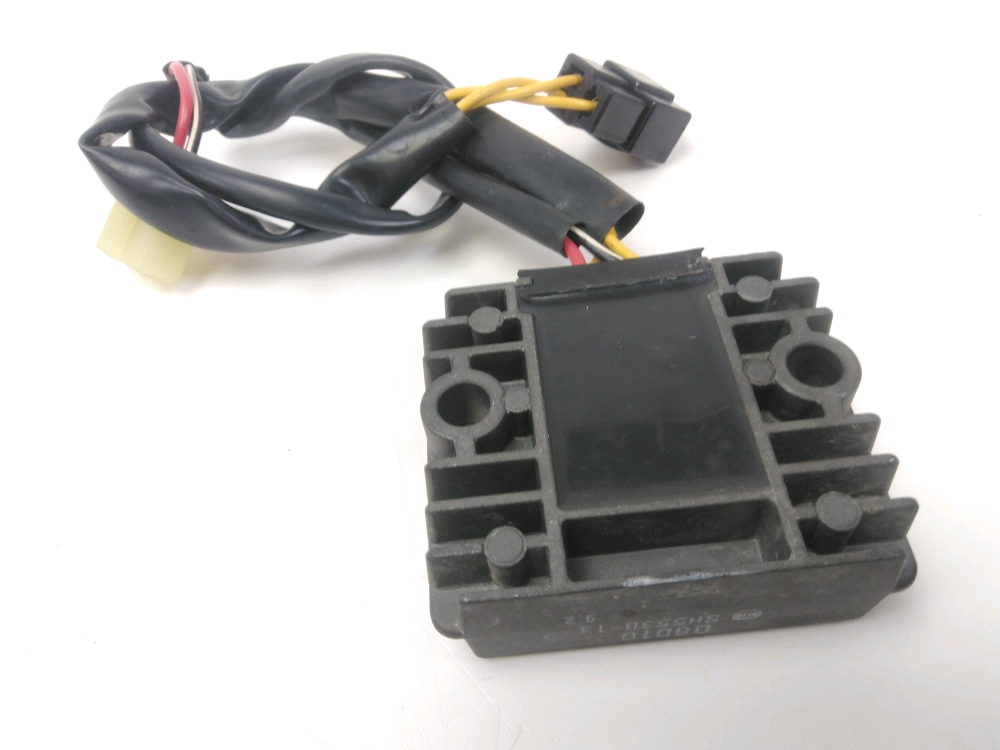 REGULATEUR DE TENSION