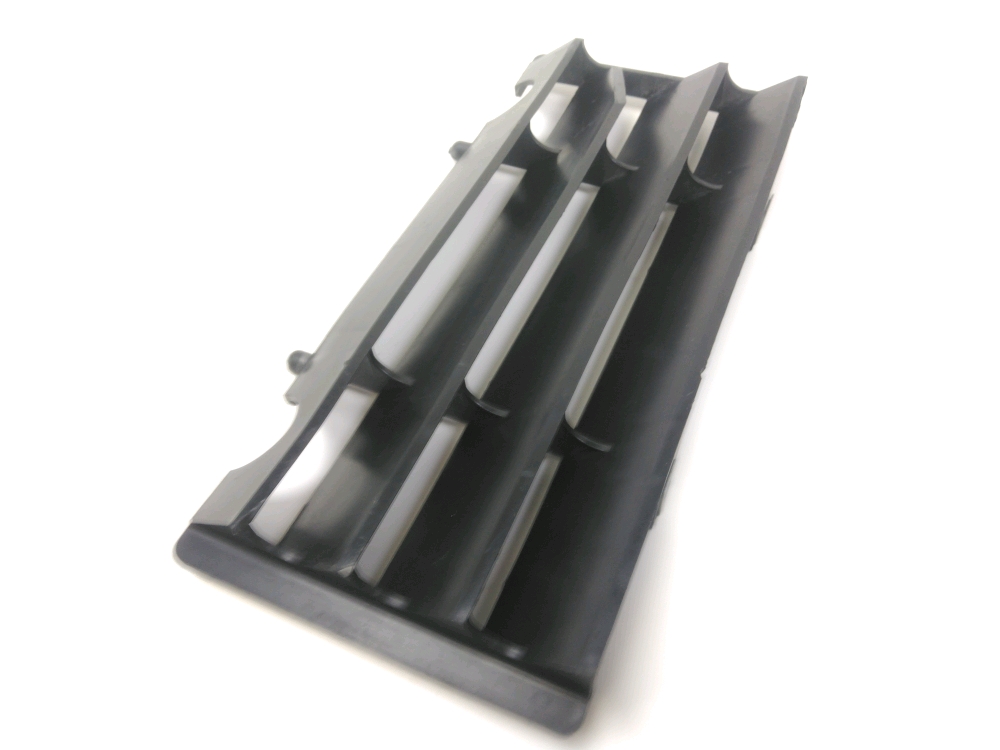 GRILLE DE RADIATEUR