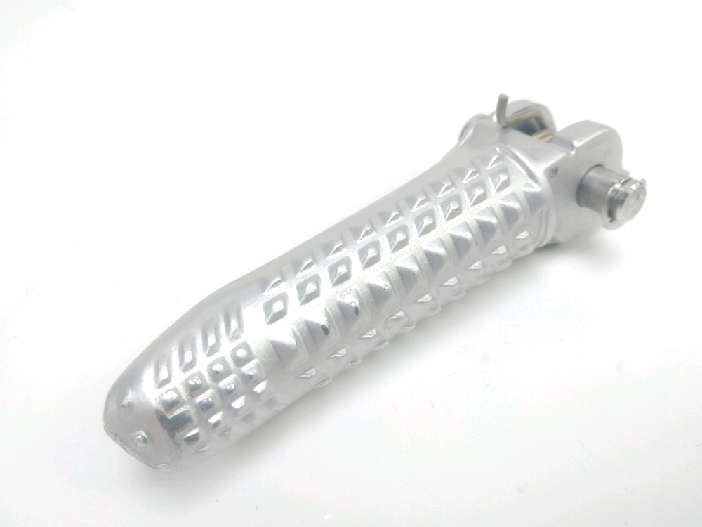 Repose pieds avant droit