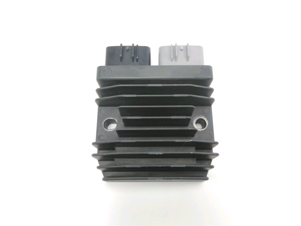 REGULATEUR DE TENSION