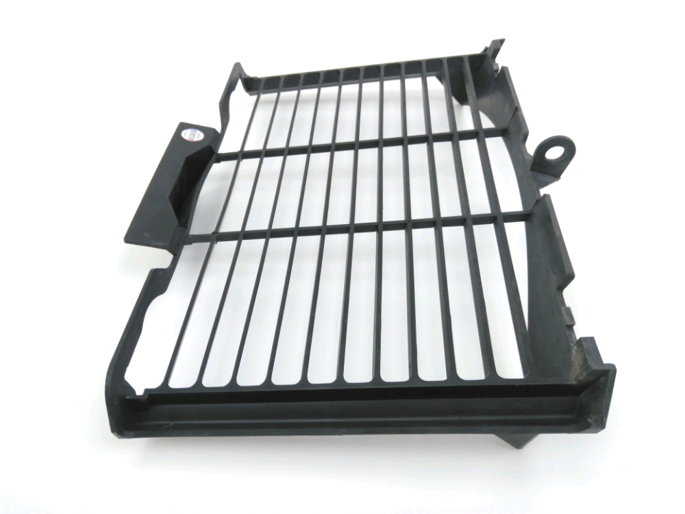 GRILLE DE RADIATEUR