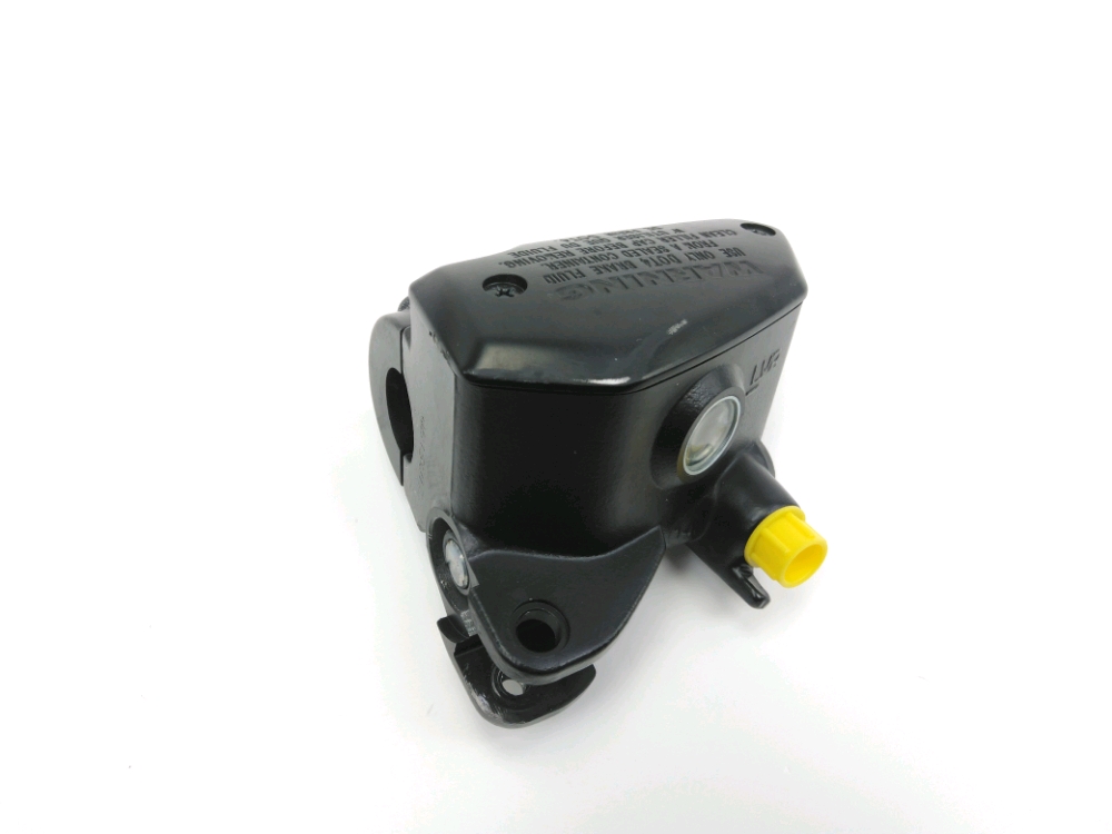 MAITRE CYLINDRE FREIN AV COMPLET