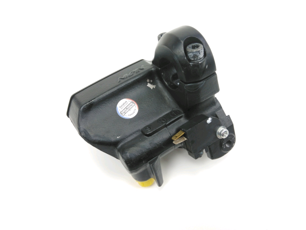 MAITRE CYLINDRE FREIN AV COMPLET