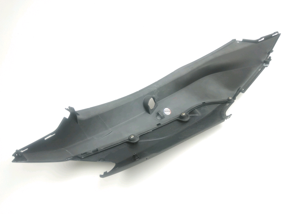 CARENAGE ARRIERE DROIT