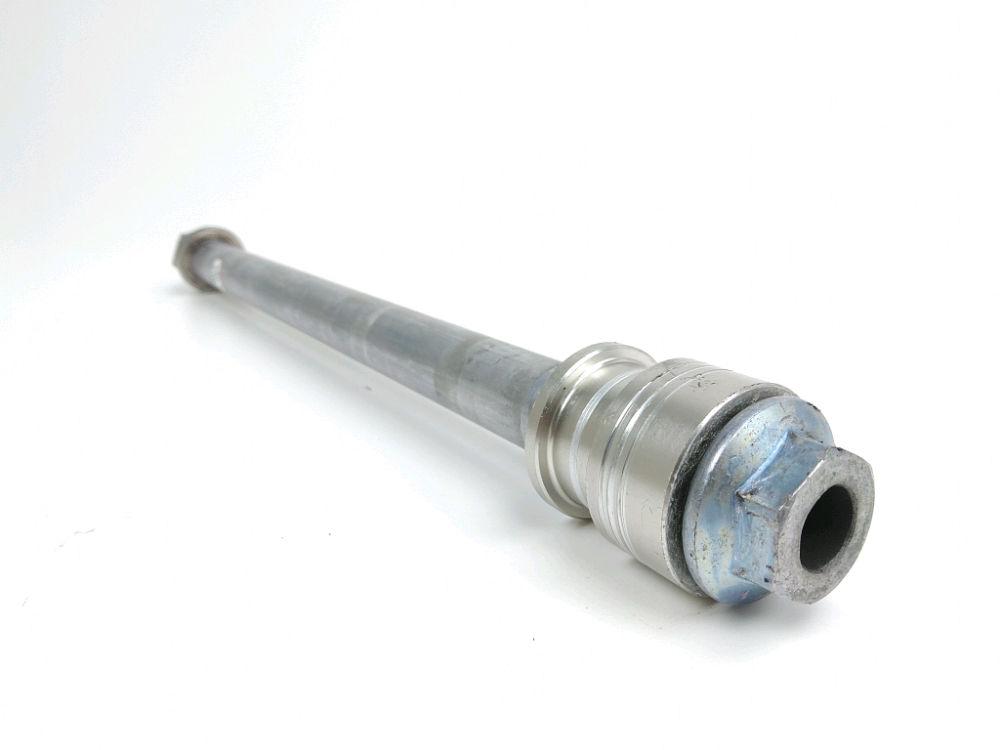 Axe de roue arriere