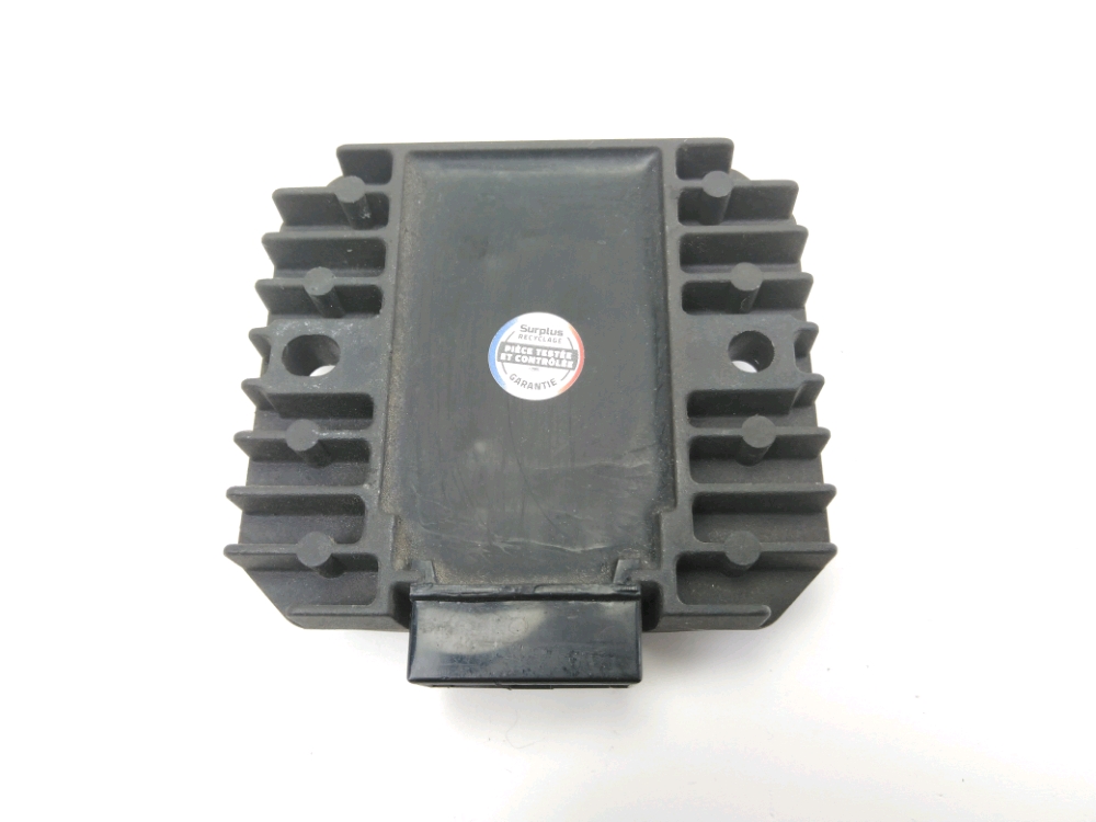 REGULATEUR DE TENSION