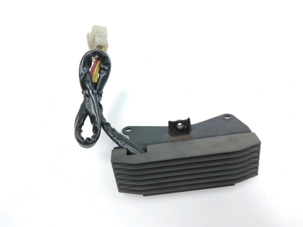 REGULATEUR DE TENSION