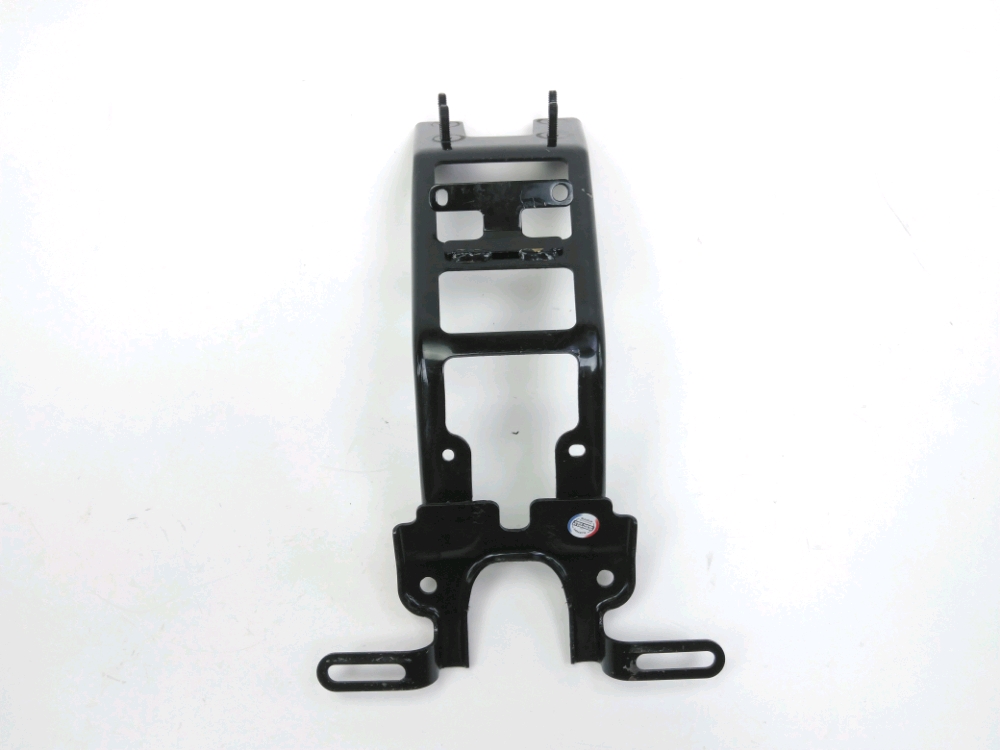 SUPPORT DE PLAQUE ET ECLAIRAGE