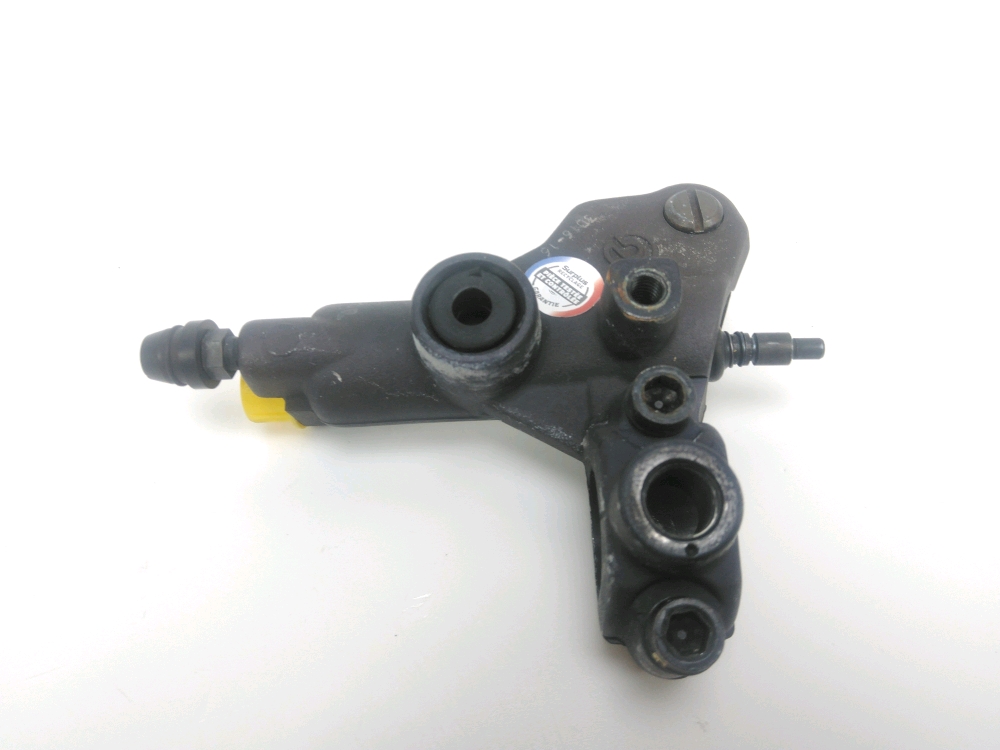 Maitre cylindre embrayage complet