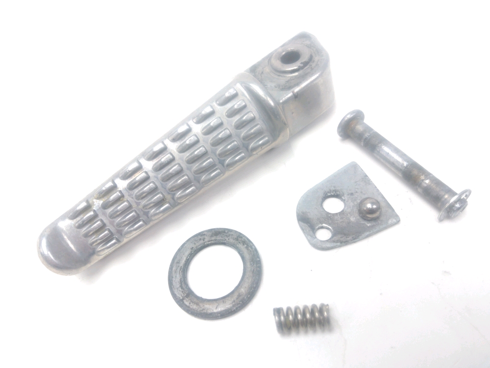 Repose pieds arriere gauche