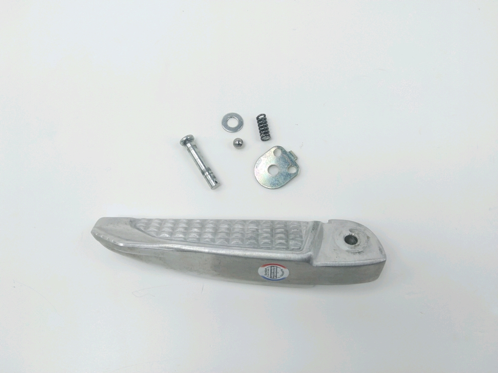 Repose pieds arriere droit