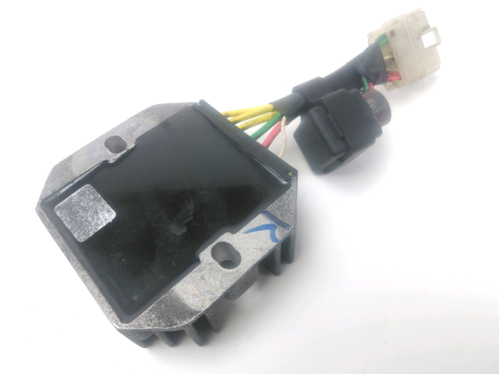 REGULATEUR DE TENSION