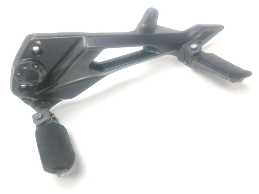 Platine avant gauche complete