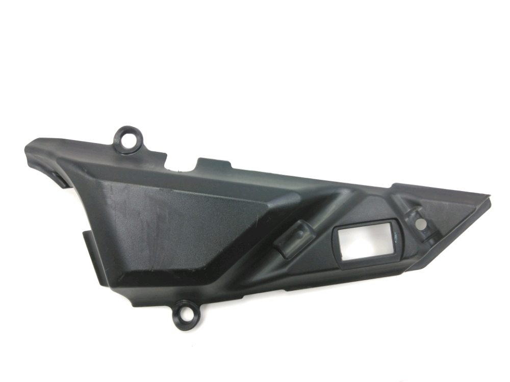 CACHE LATERAL GAUCHE