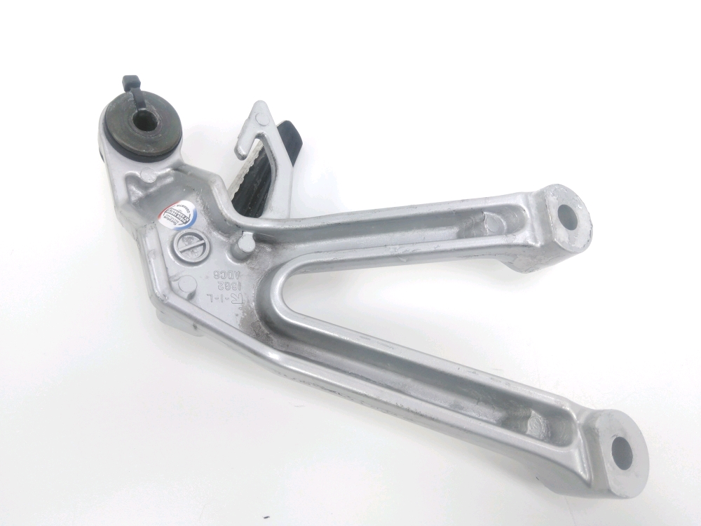 PLATINE ET REPOSE PIEDS ARRIERE GAUCHE