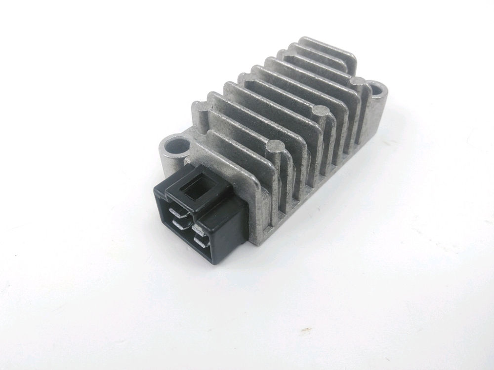 REGULATEUR DE TENSION