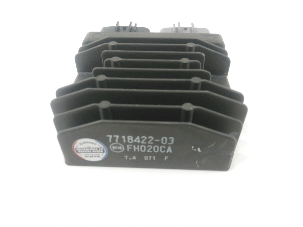 REGULATEUR DE TENSION
