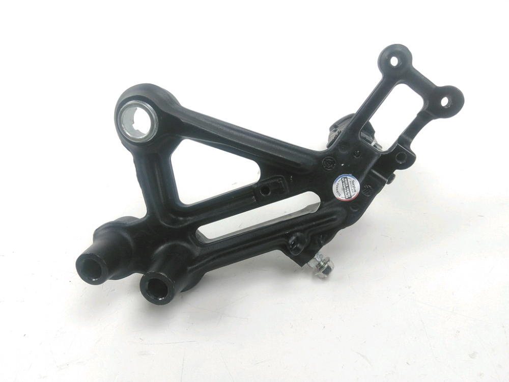 PLATINE AVANT DROITE COMPLETE