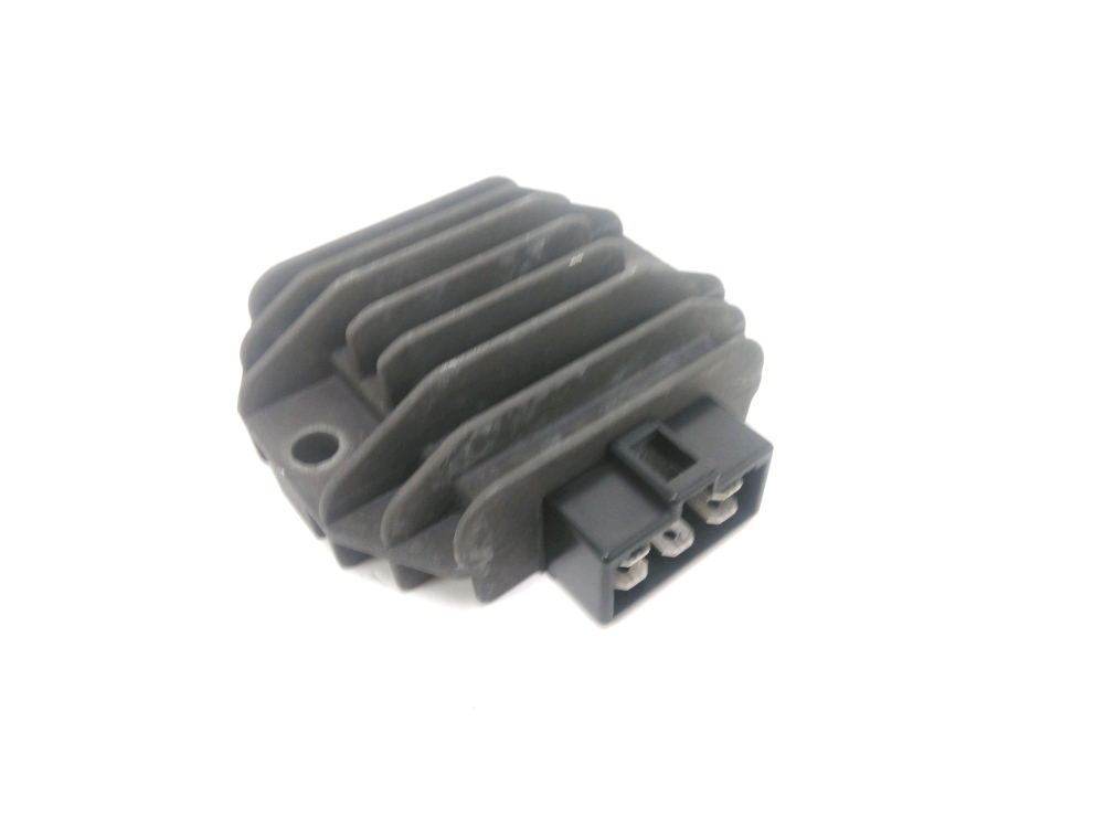 REGULATEUR DE TENSION