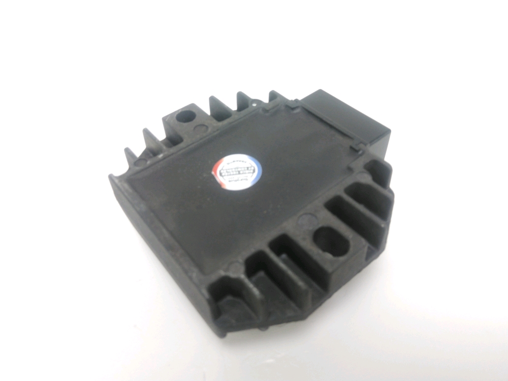 REGULATEUR DE TENSION