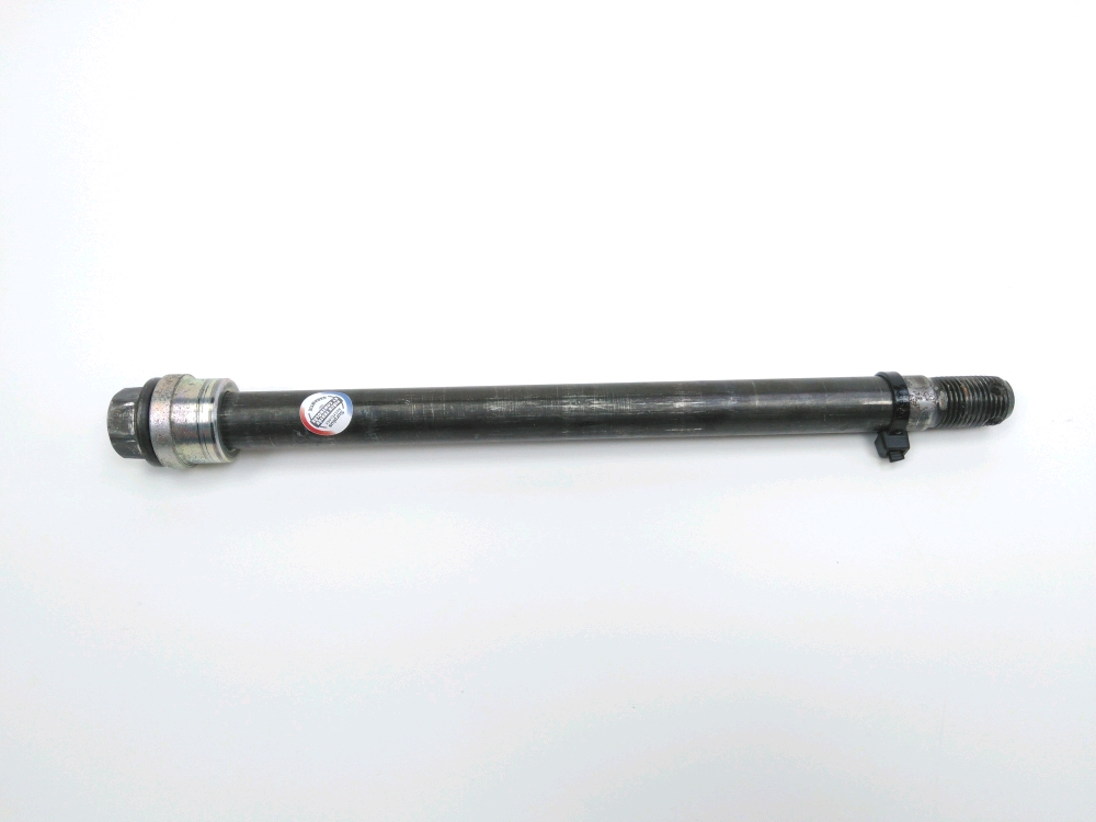 AXE DE ROUE AVANT