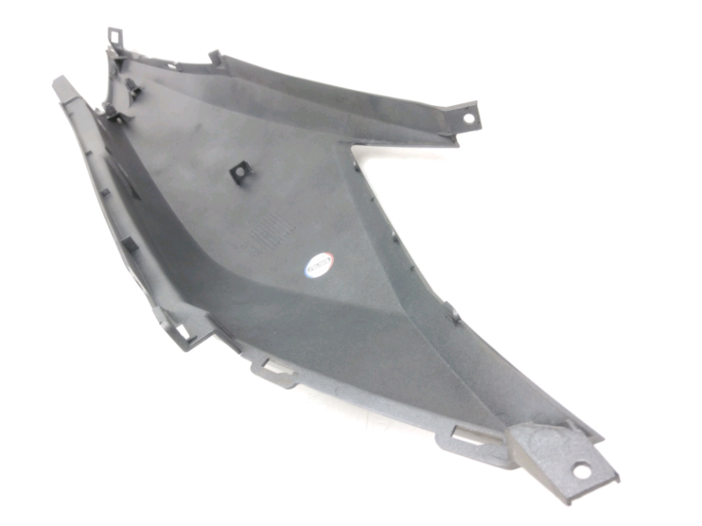 CARENAGE ARRIERE DROIT