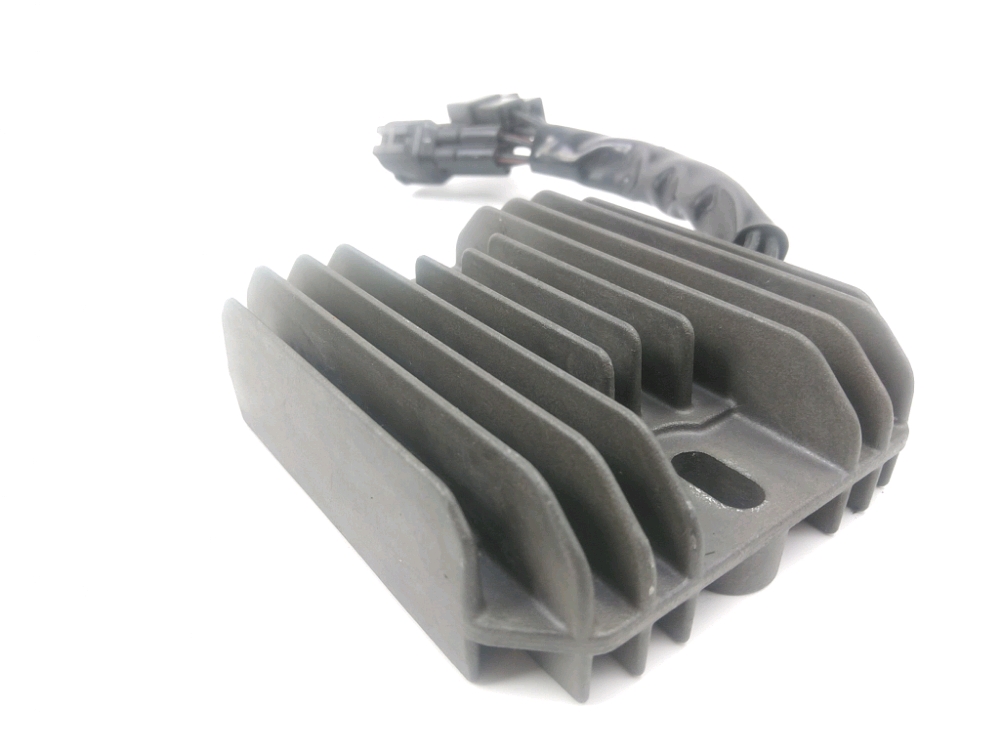 REGULATEUR DE TENSION