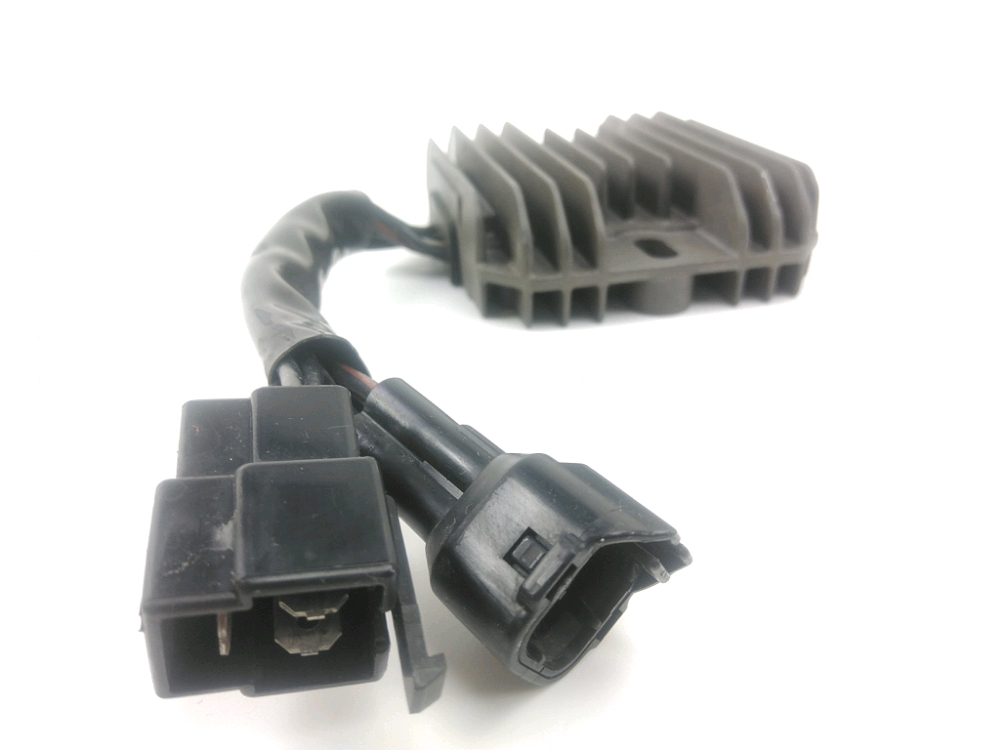 REGULATEUR DE TENSION