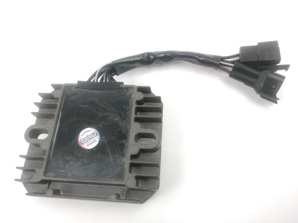 REGULATEUR DE TENSION