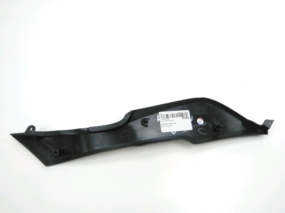 CACHE LATERAL GAUCHE