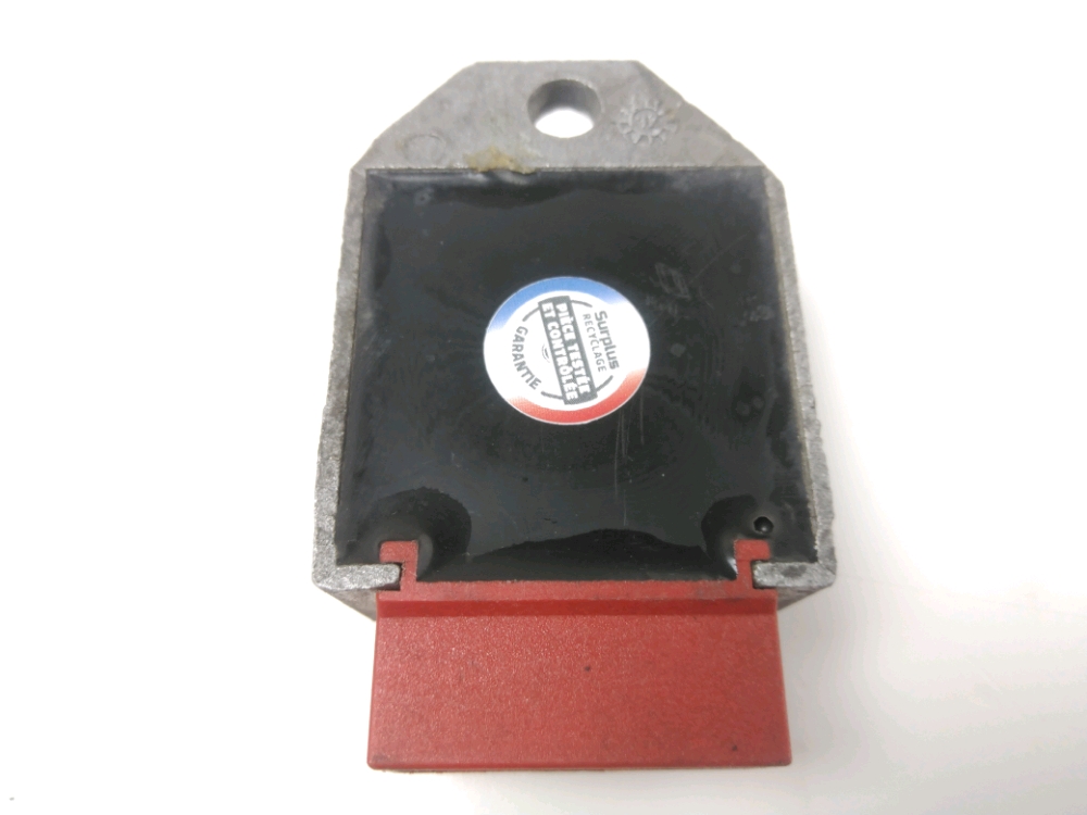 REGULATEUR DE TENSION