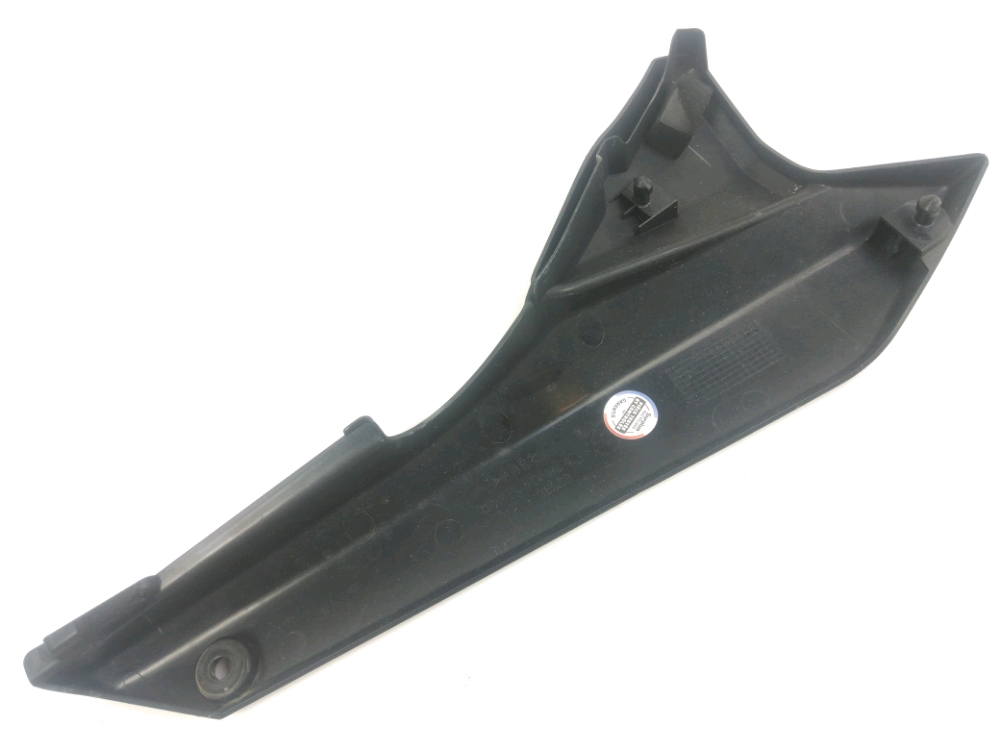 CACHE LATERAL GAUCHE