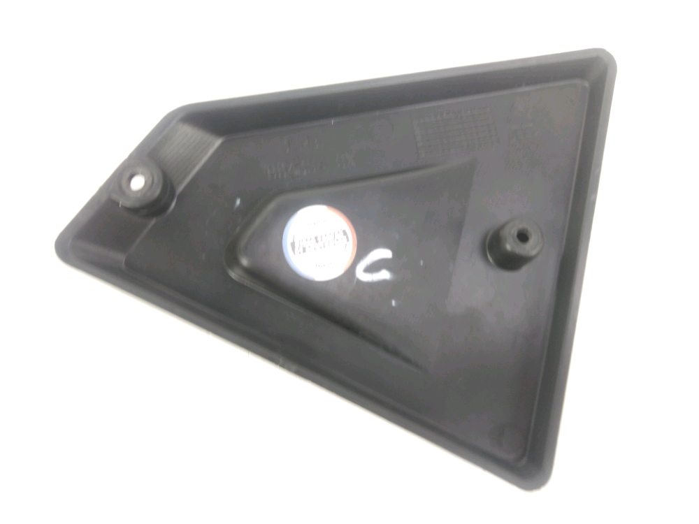 CACHE LATERAL GAUCHE