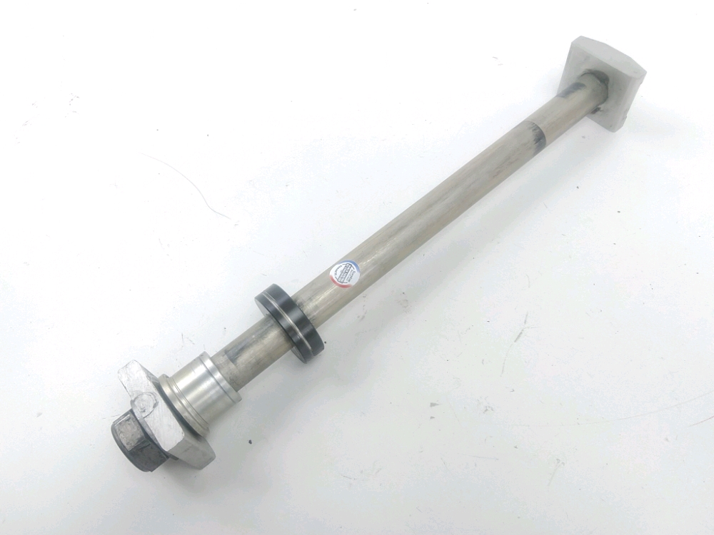 AXE DE ROUE ARRIERE
