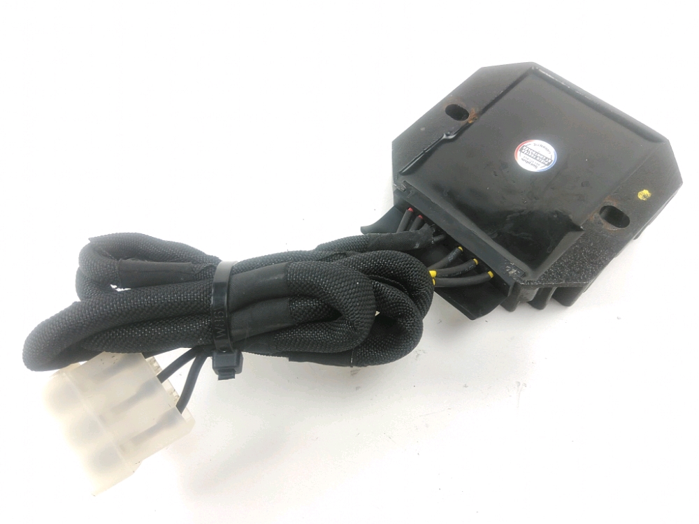 REGULATEUR DE TENSION