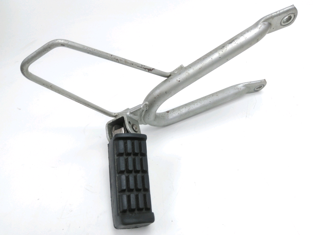 Platine et repose pieds arriere droit