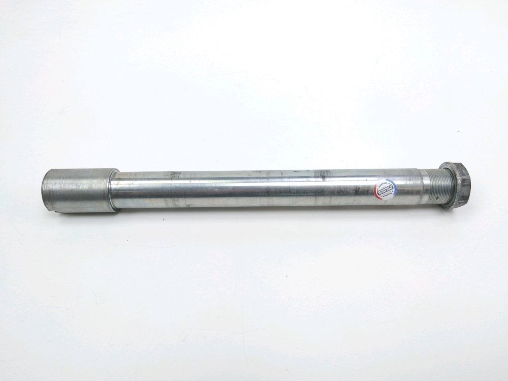 AXE DE ROUE AVANT