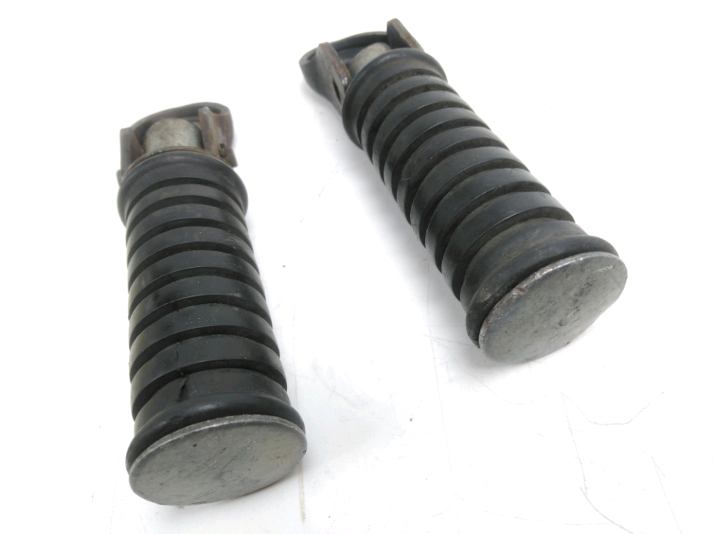 Repose pieds arriere gauche