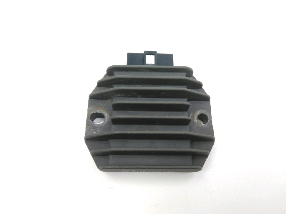 REGULATEUR DE TENSION
