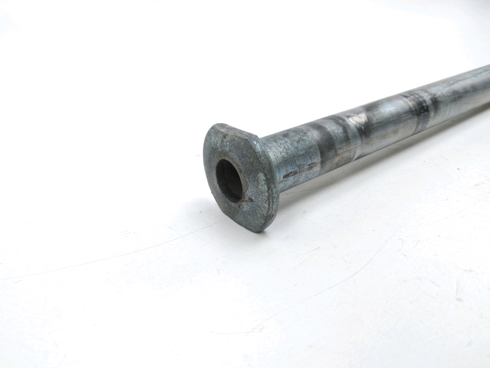 AXE DE ROUE ARRIERE